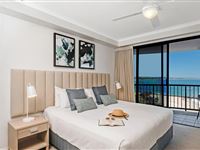 Mantra Coolangatta - 2 Bedroom Deluxe Ocean Apartment